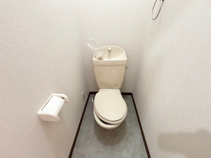 アンプル－ルリ－ブルサンモ－ルの物件内観写真