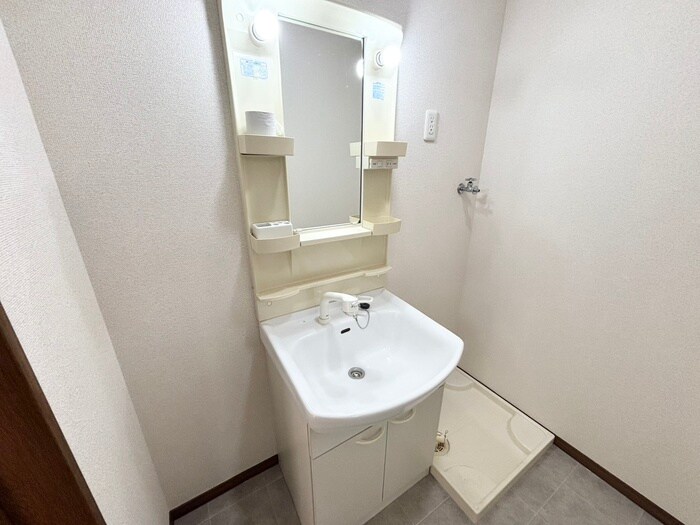 アンプル－ルリ－ブルサンモ－ルの物件内観写真