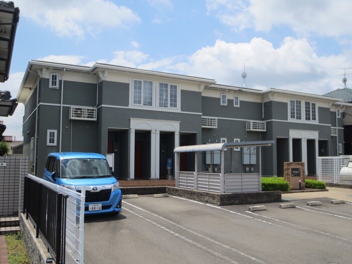 オベルジ－ヌＭの物件外観写真