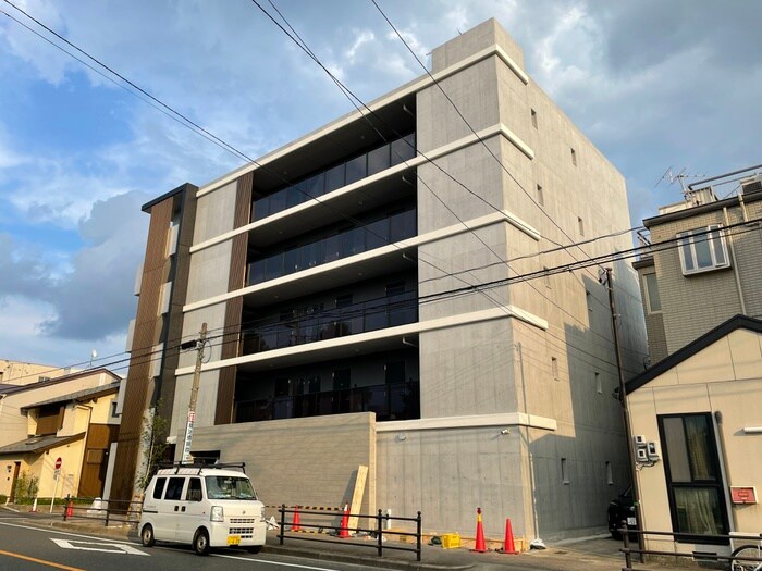 アソシエ鶴舞公園の物件外観写真