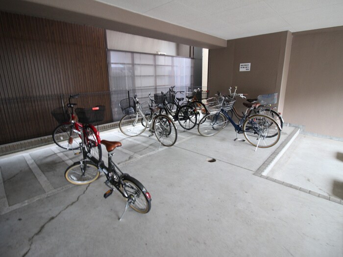 グリシーヌ名駅の物件外観写真