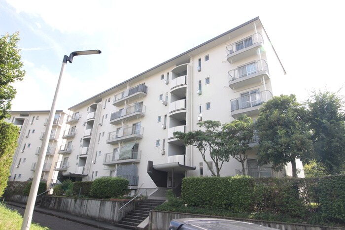 岩成台西団地513号棟(504)の物件外観写真