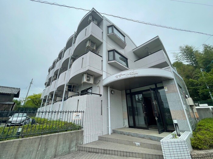 セザール北山の物件外観写真