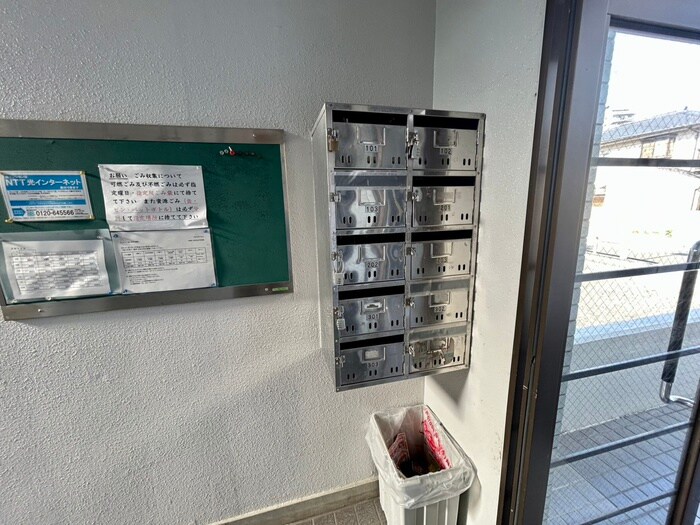 ラフォ－レ二城の物件外観写真