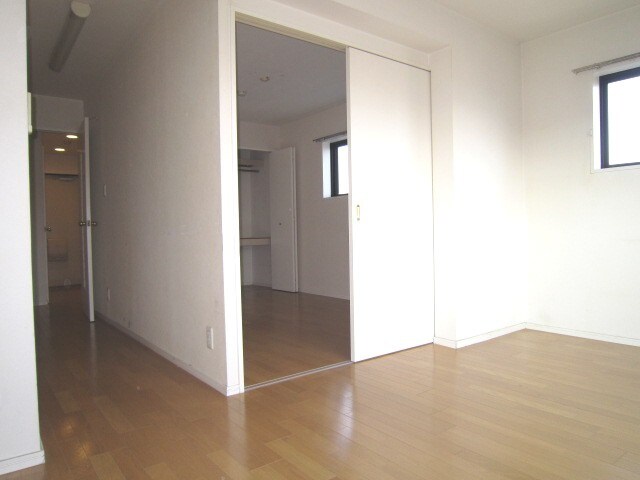 ｅｍｅｒａｕｄｅの物件内観写真