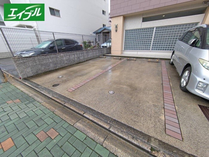 グランデ－ジ泉の物件外観写真