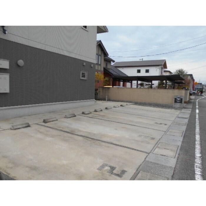 アンベリール堀の内の物件外観写真