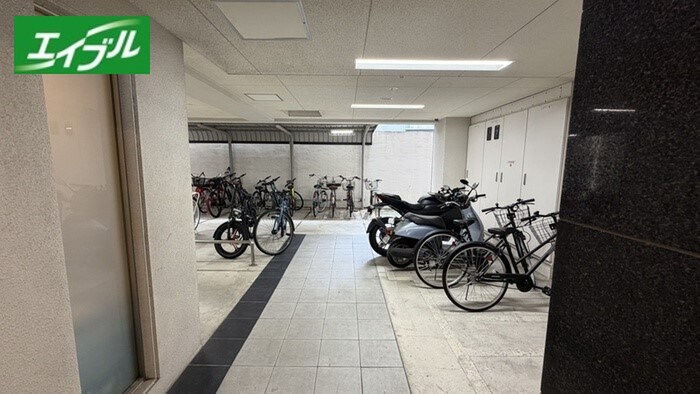 ＧＲＡＮＤＵＫＥ代官町の物件外観写真