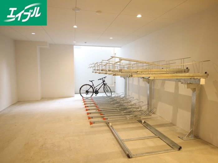 エステシア上前津の物件外観写真