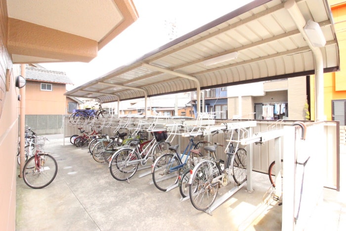 サンシティ畑江通の物件外観写真