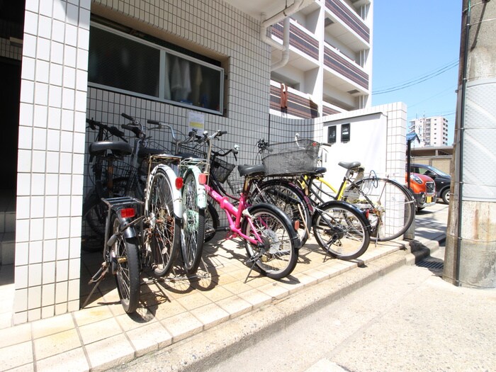 ジョイフル亀島の物件外観写真