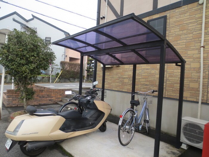 エ－レ ルミエ－ルの物件外観写真