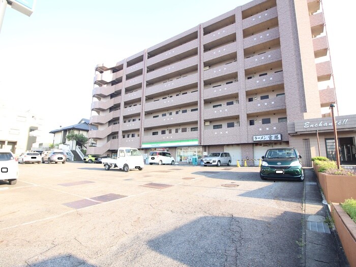 アンシャンテの物件外観写真