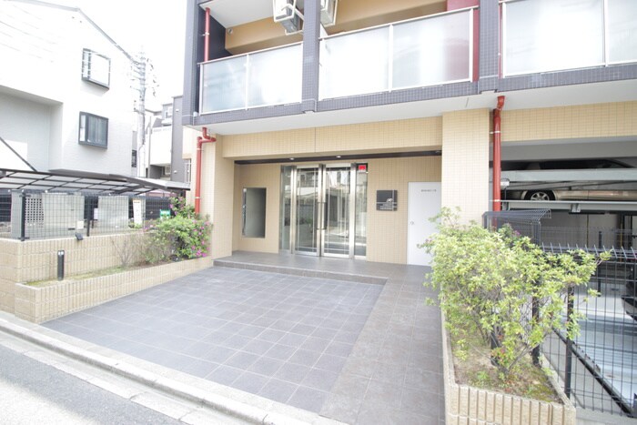 meLiV桜山の物件外観写真