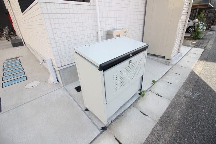 Ｌｉｓｉｎの物件外観写真