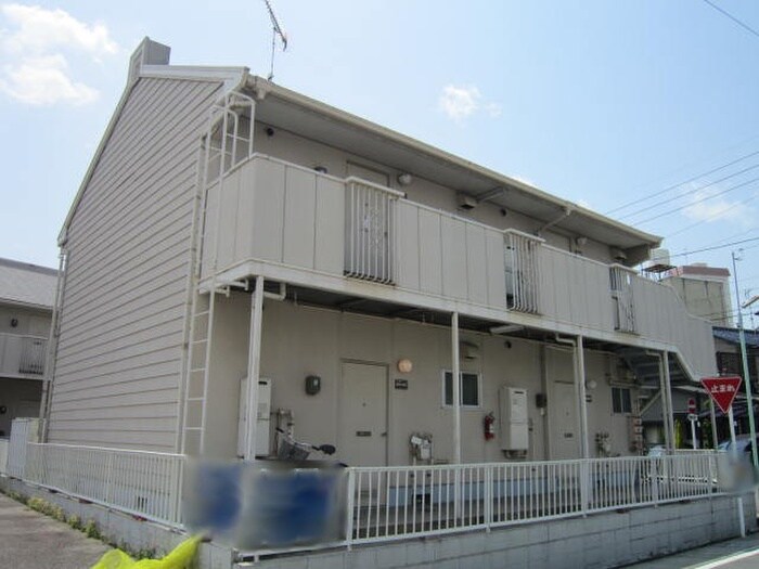 ファミ－ル野並Ａ棟の物件外観写真