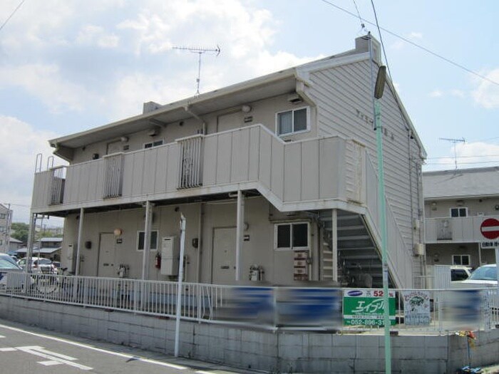 ファミ－ル野並Ａ棟の物件外観写真