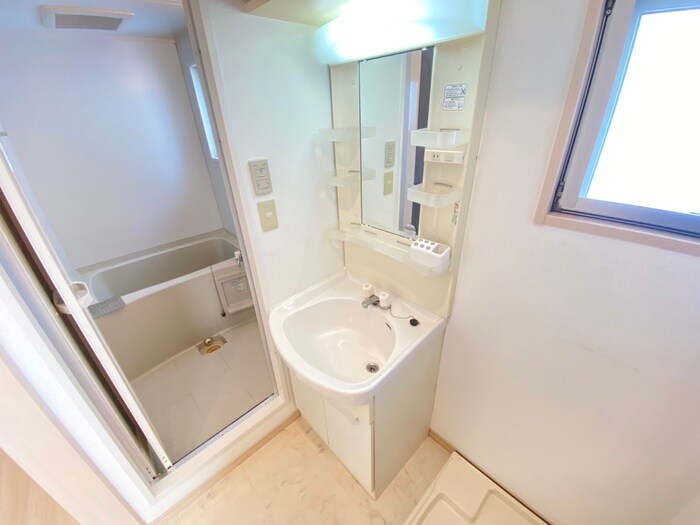 ＫⅡ－ＯＫＡＳＡＮ　Ｂ．参番館の物件内観写真