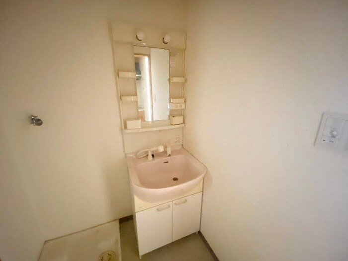 Ｎｏｍｕｒａ　Ｂ．Ｌ．Ｄの物件内観写真