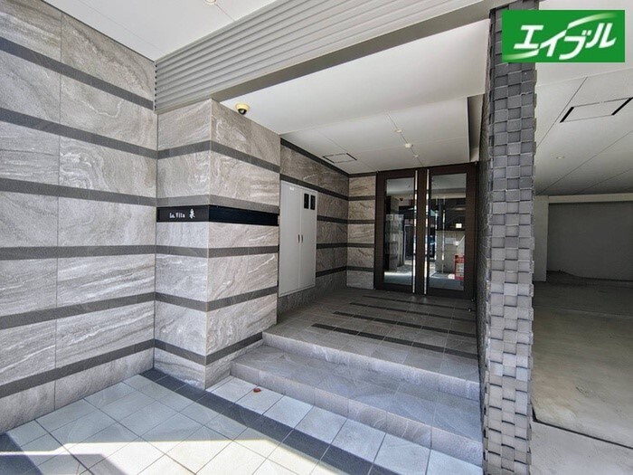 ラヴィータ泉の物件外観写真