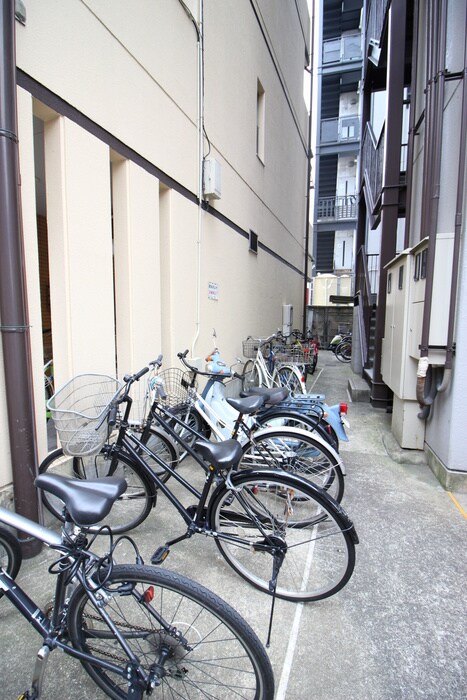 第８スワビルの物件外観写真