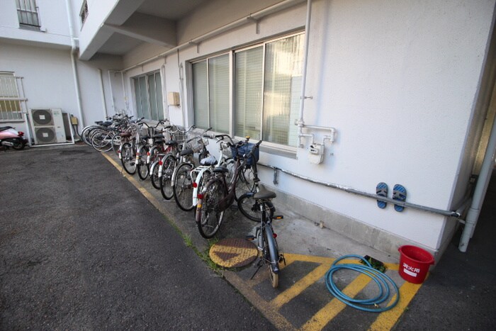 千種ハイツの物件外観写真