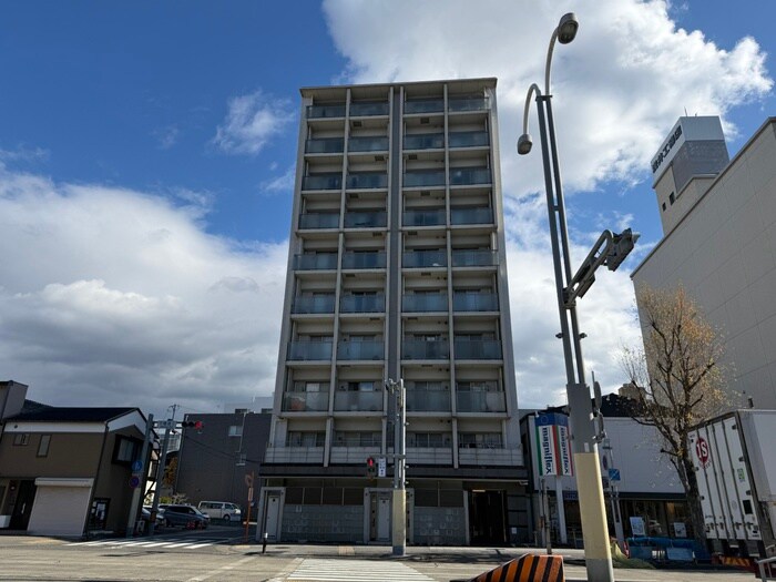 プライマル名古屋吹上の物件外観写真