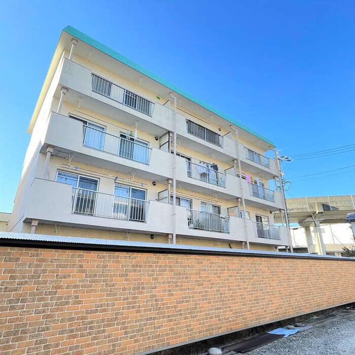 コーポ名倉の物件外観写真