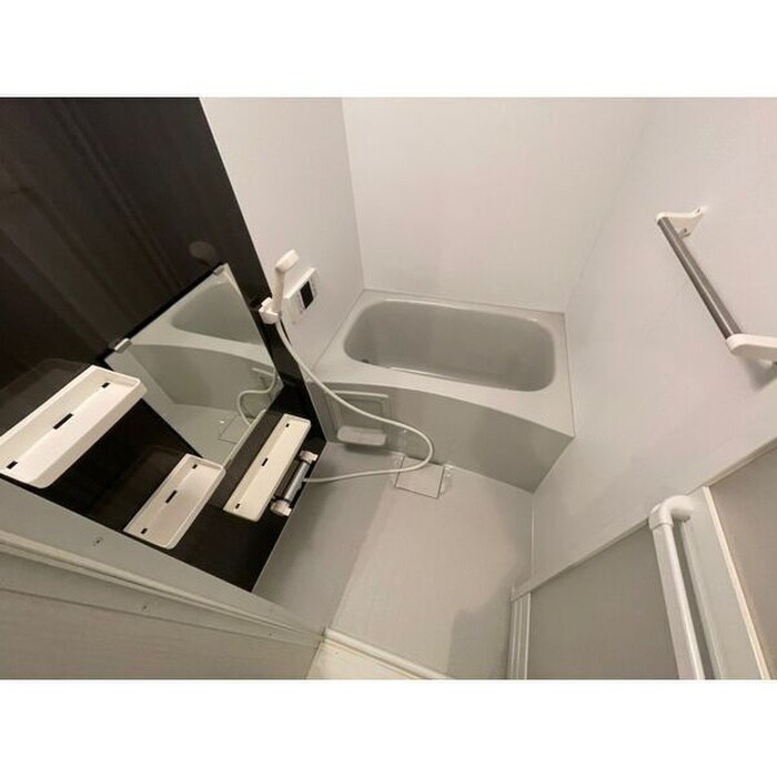 ローレルフォレスタ本陣の物件内観写真