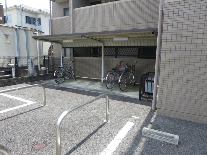 ロイヤルヒルズの物件外観写真