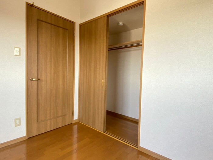 ロイヤルヒルズの物件内観写真