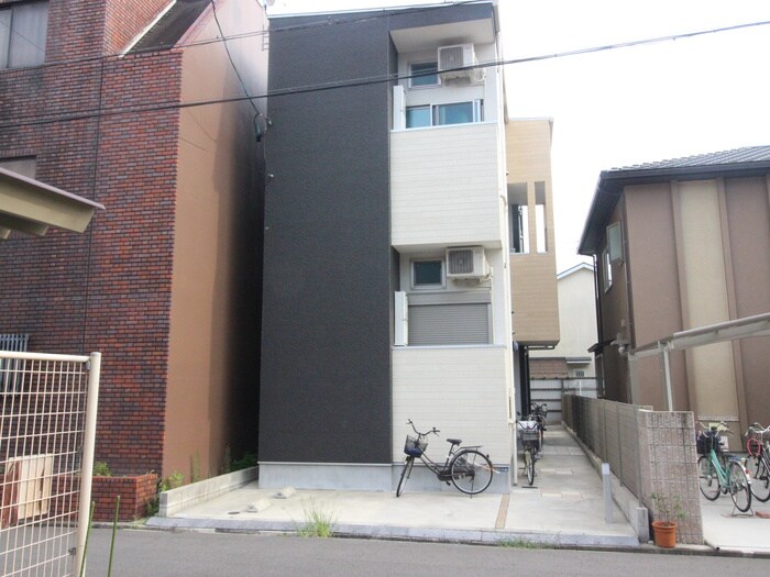 メゾン・フランクの物件外観写真