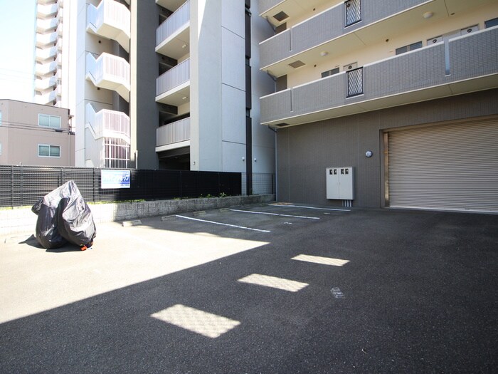 スカイフラット名古屋の物件外観写真