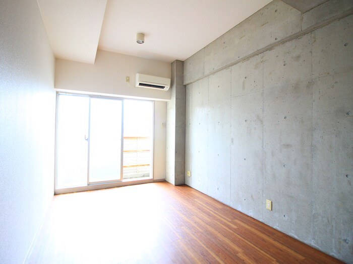 ノーサレンダーの物件内観写真