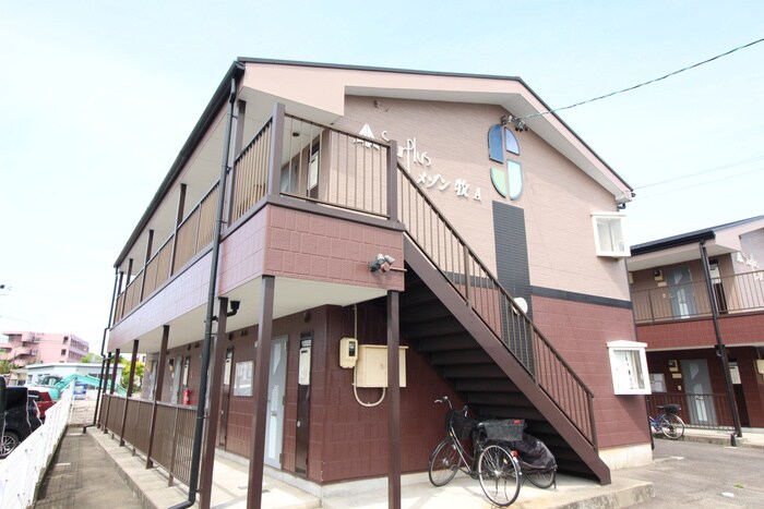 Surplusメゾン牧Aの物件外観写真