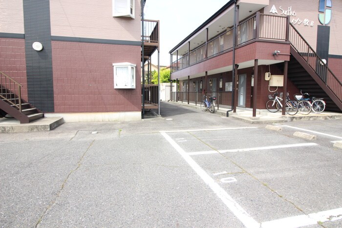 Surplusメゾン牧Aの物件外観写真