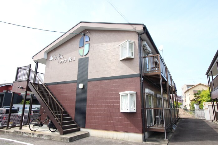 Surplusメゾン牧Aの物件外観写真