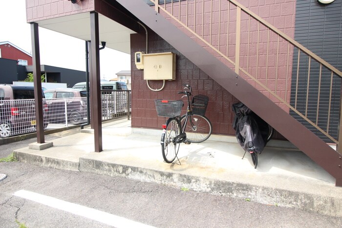 Surplusメゾン牧Aの物件外観写真