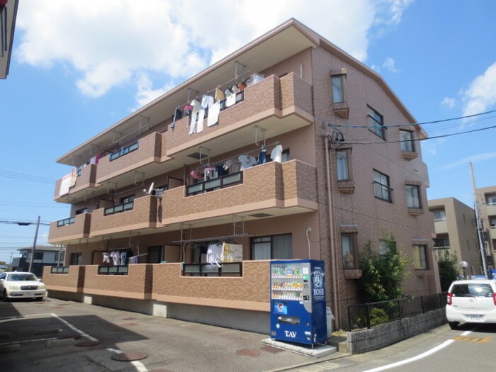 ファミール幸の物件外観写真