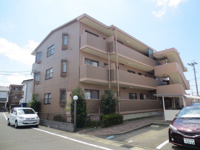 ファミール幸の物件外観写真