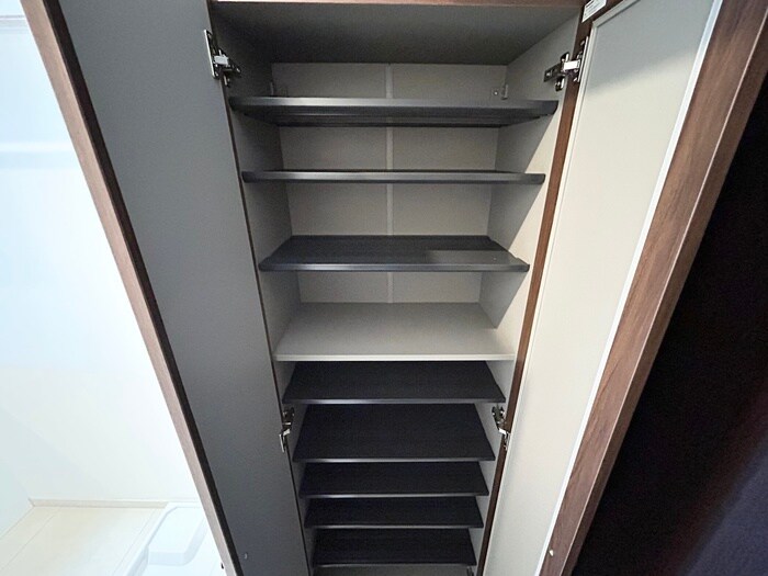 ﾁｪﾙﾄｳﾞｨｰﾀの物件内観写真