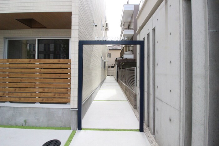 覚王山アパートメントの物件外観写真