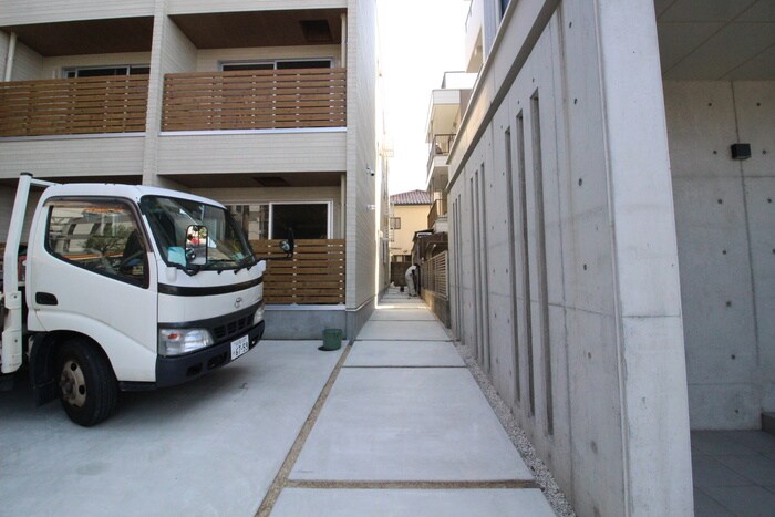 覚王山アパートメントの物件外観写真