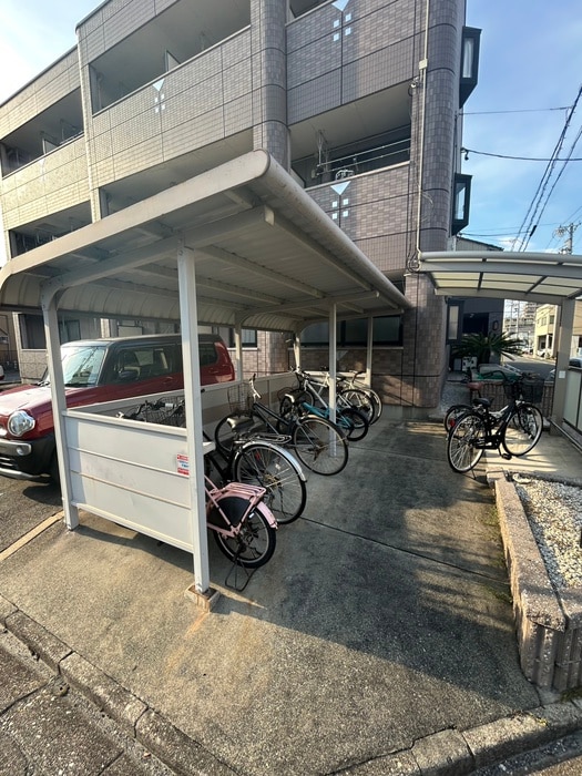 プランドール中村公園の物件外観写真