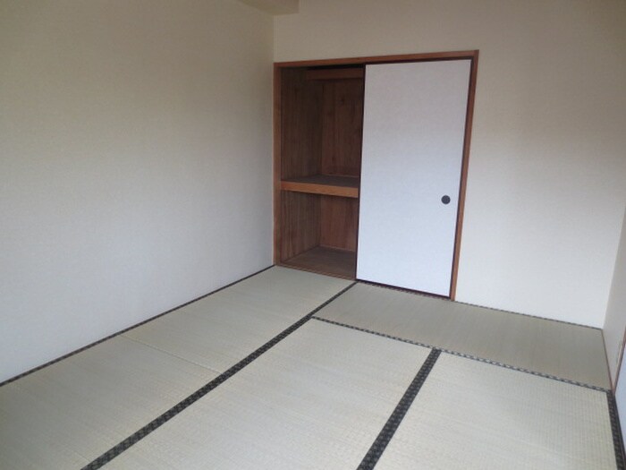 ブラザ－ビル八幡の物件内観写真