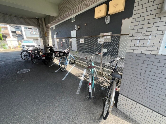 ラフォ－レ岩塚の物件外観写真