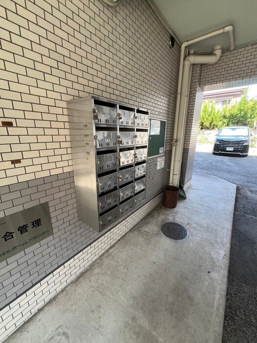 ラフォ－レ岩塚の物件外観写真