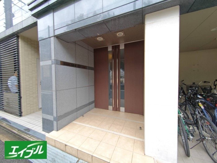 アーバン栄の物件外観写真