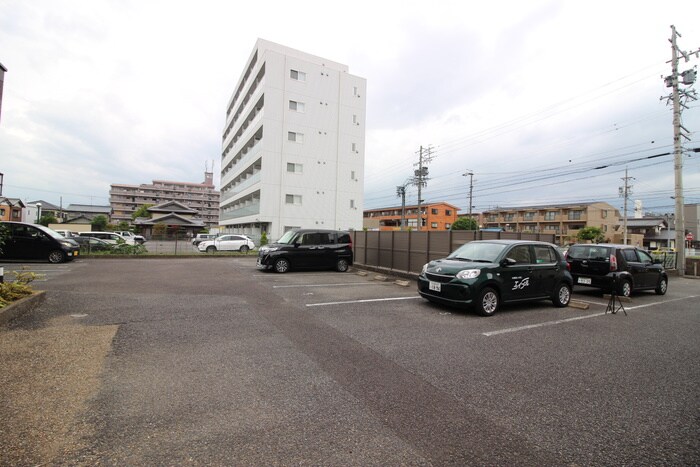 グレースコート豊山の物件外観写真