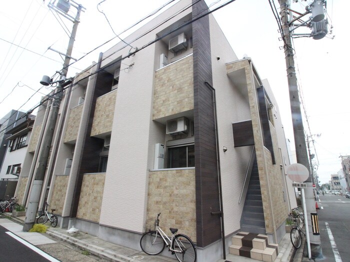 ＣＲＥＳＴＡの物件外観写真